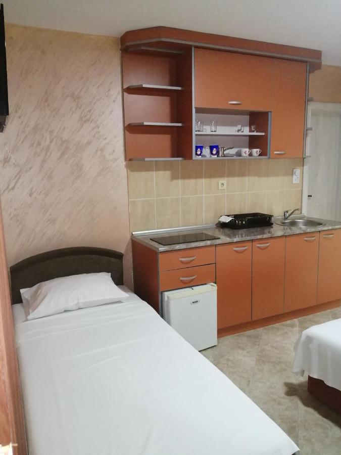 Apartmani In Budva Bagian luar foto
