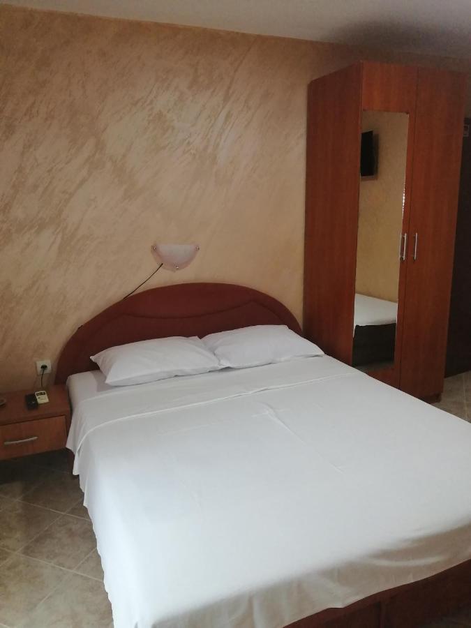 Apartmani In Budva Bagian luar foto