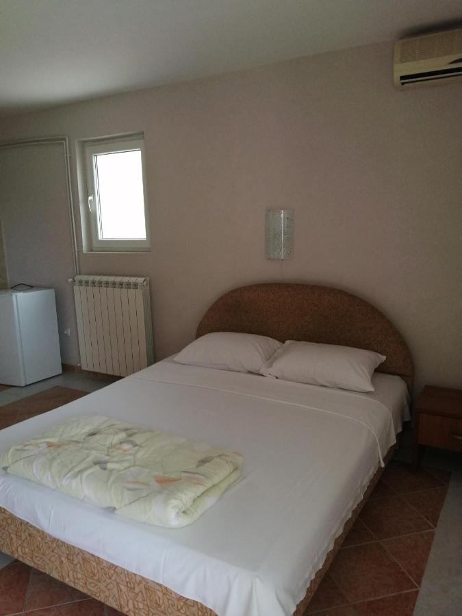 Apartmani In Budva Bagian luar foto