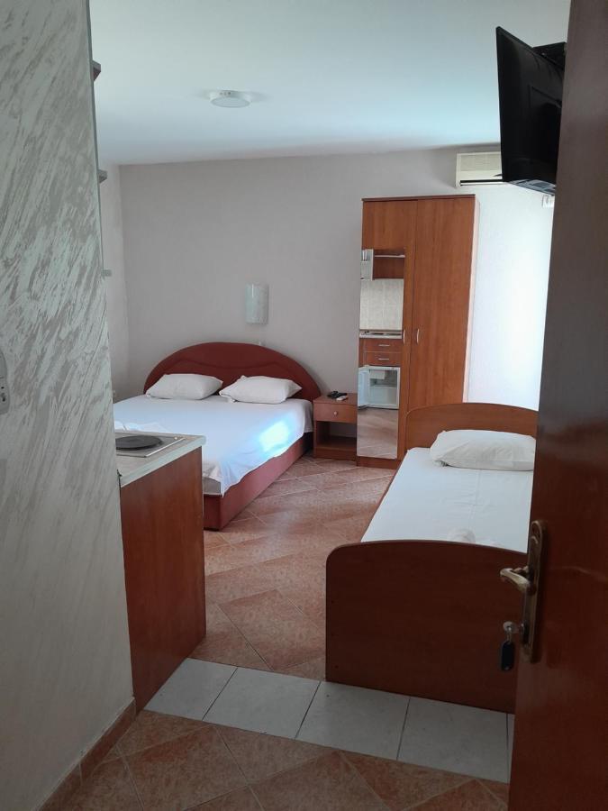 Apartmani In Budva Bagian luar foto